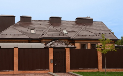 Металлочерепица камея GL 0,5 Velur20 RAL 3009 оксидно-красный